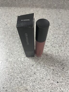bareMinerals Matte Liquid Lipstick Scandal - Mauve Rose
